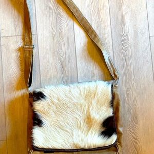 Laptop bag. Faux fur on front